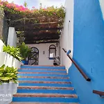 Rocky Beach Holiday Home With Panoramic Sea Views In Simon\'S Town